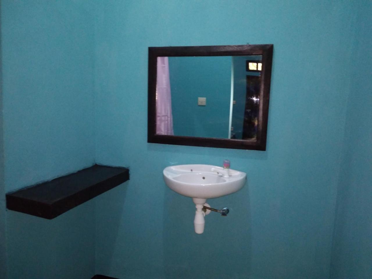 Breeze Hostel Kuta  Bagian luar foto